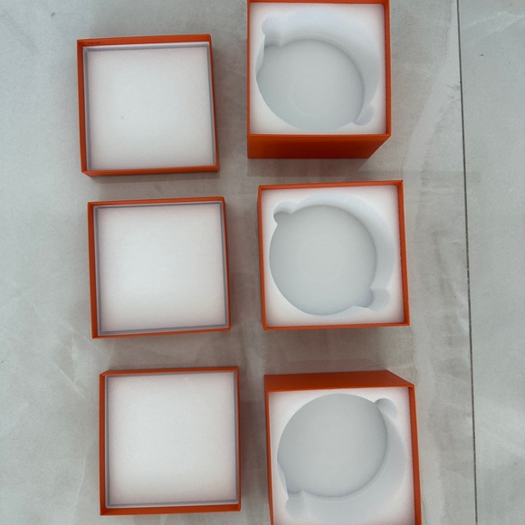 3 Hermès Gift Boxes with Logo Ribbons - Picture 10 of 11